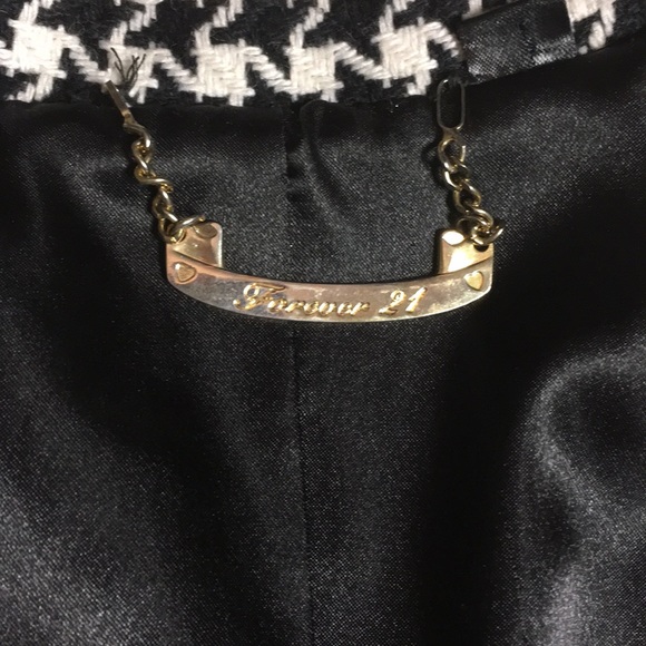 Forever 21 Medium houndstooth jacket 3/4 sleeves - Picture 2 of 4